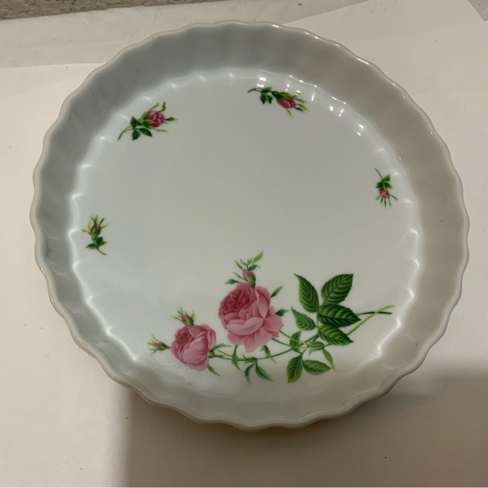 Vintage Christineholm Rose Pattern White Ceramic Fluted Quiche Pie Tart Dish G13
